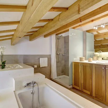 Casa Sant Pere 2 3*